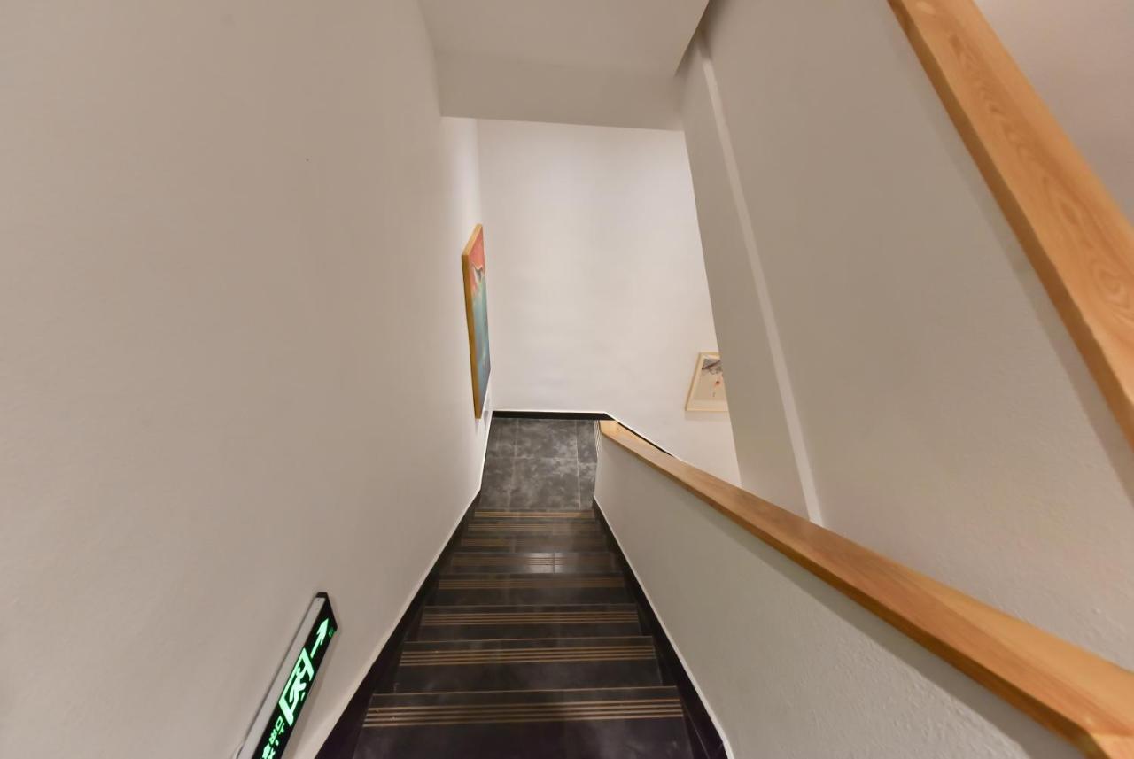 Yifangyan - Tingyuan Qingshe Hostel Fenghuang Εξωτερικό φωτογραφία